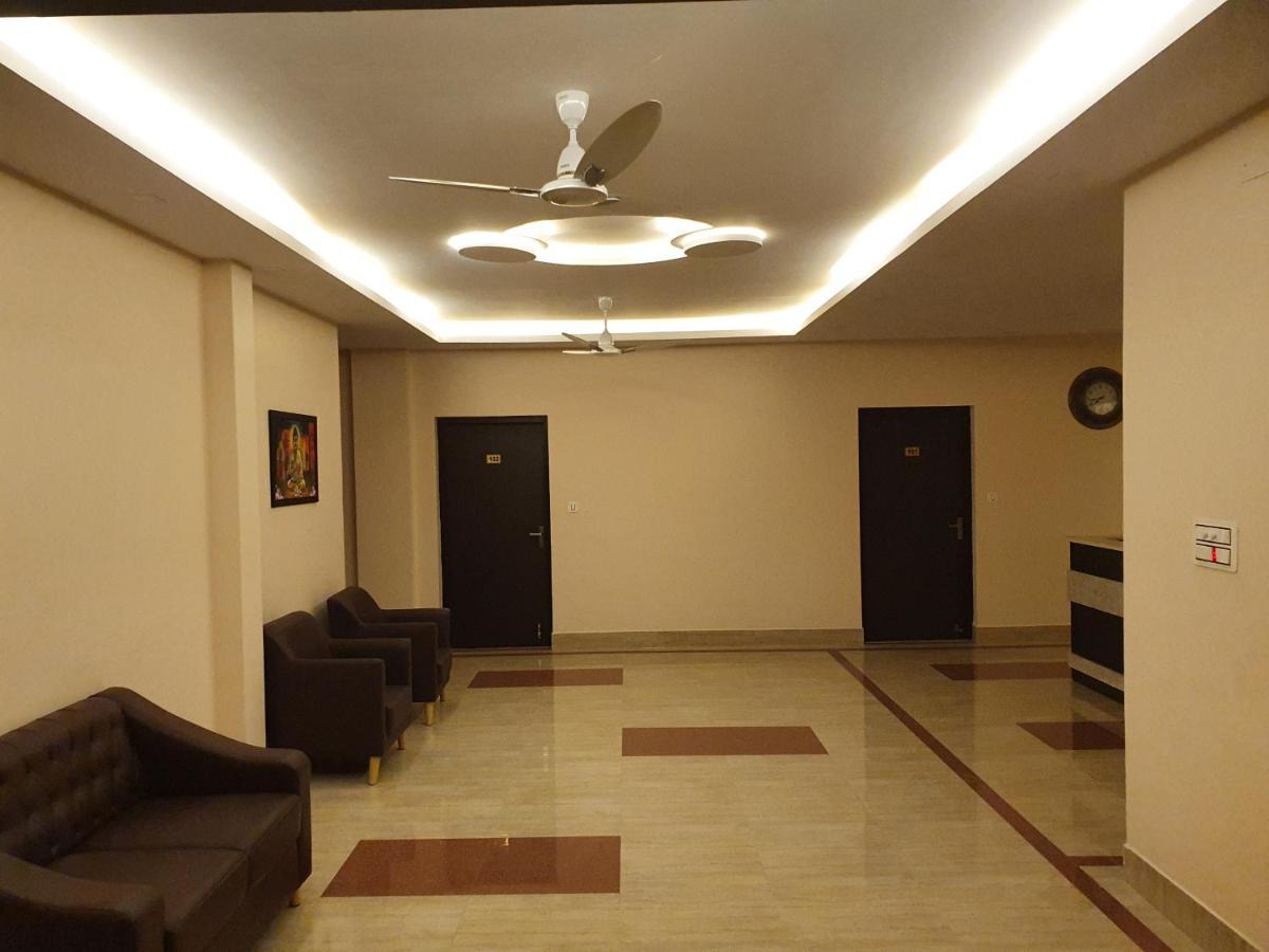 Sri Lakshmi Palace A/C Hotel Suluru Kültér fotó